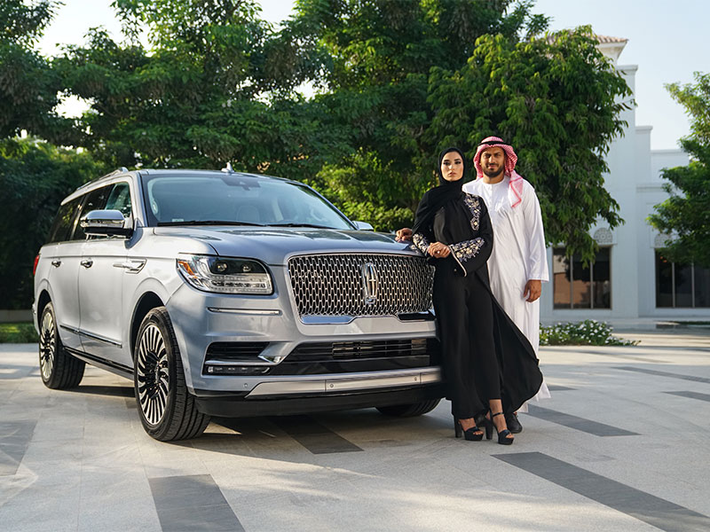 الطاير للسيارات تبدأ تسليم سيارات لينكون نافيجيتور الجديدة كلياً